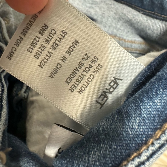 Distressed Women’s Denim sz 32 - Picture 10 of 11